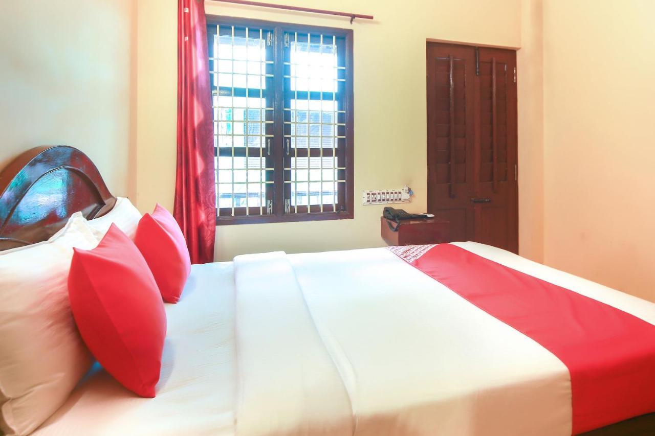 Oyo 23098 Ushama Heritage Guest House Puducherry Exterior foto