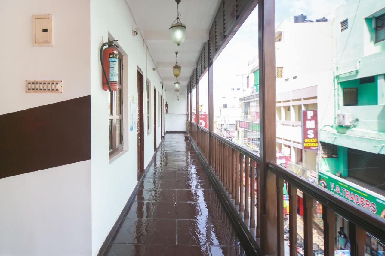 Oyo 23098 Ushama Heritage Guest House Puducherry Exterior foto